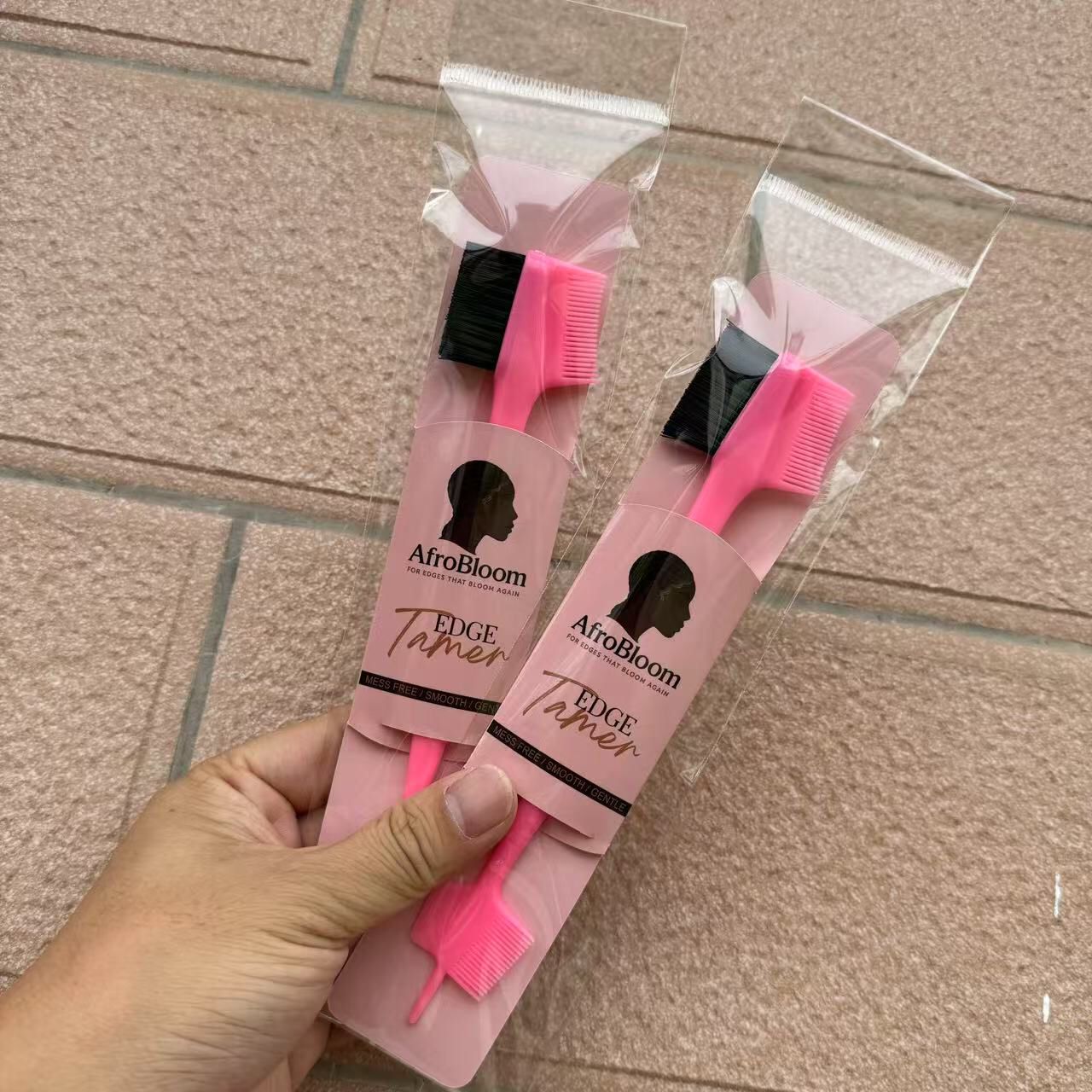 AfroBloom Edge Tamer Brush